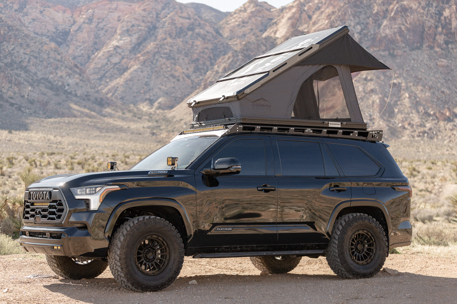 The Lookout Rooftop Tent - 2023 Sequoia